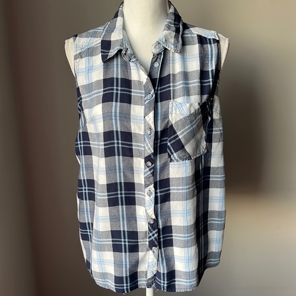 5/$25 My Style Sleeveless Plaid Button Down Shirt - Picture 1 of 9